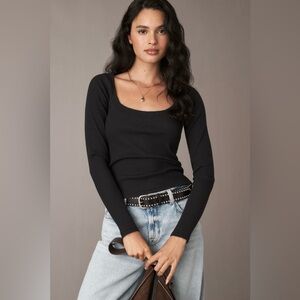 Long Sleeve Scoop Neck Top
Anthropologie
In: Black